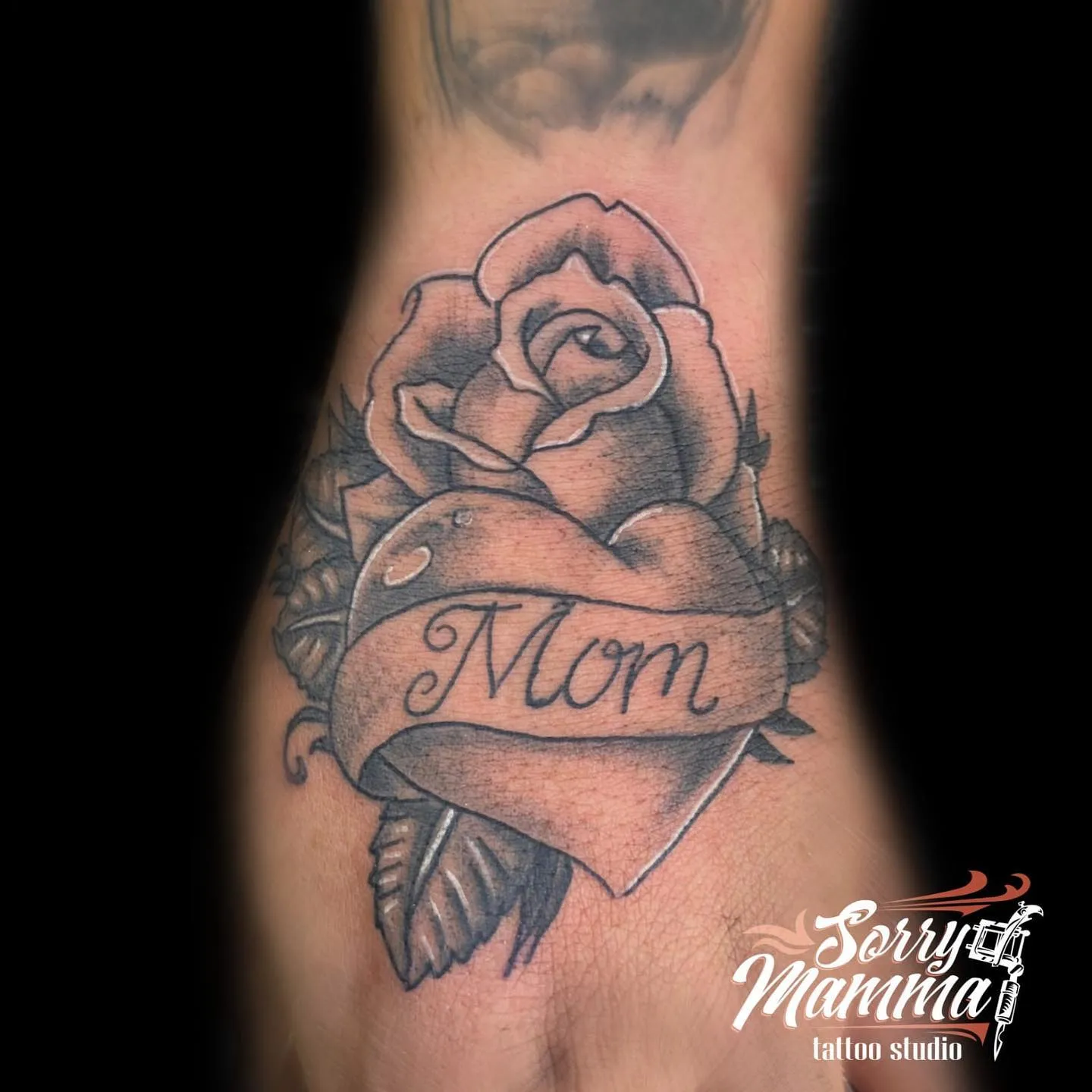 Classic Rose with Banner Mom Tribute