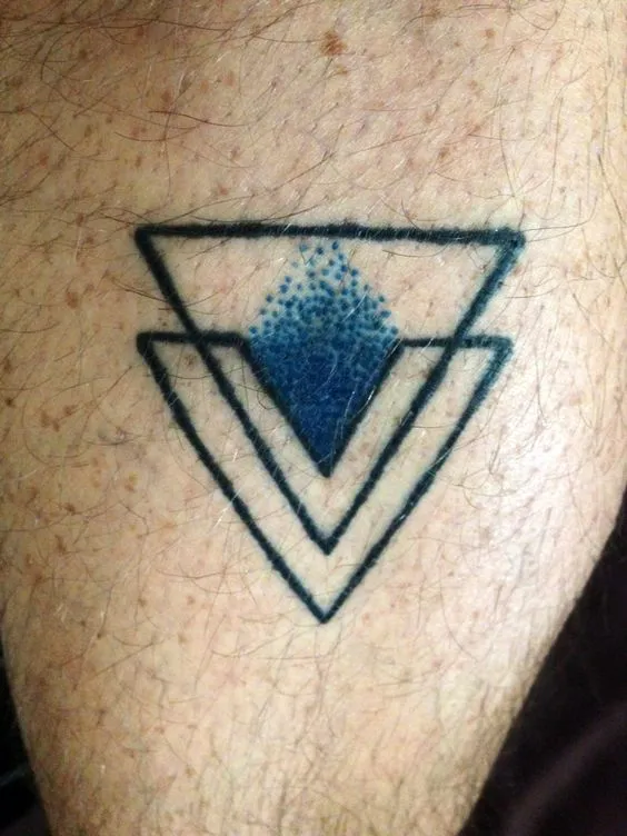 Inked Illusions with a Double Triangle Design
