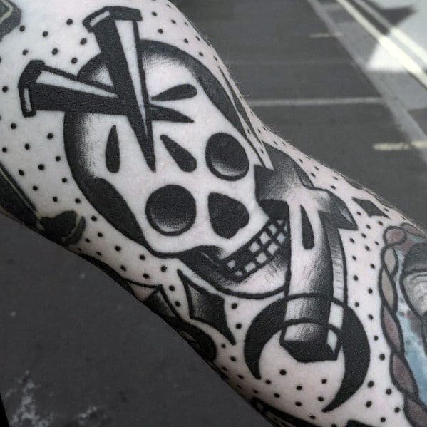 Skull & Cross Tattoo