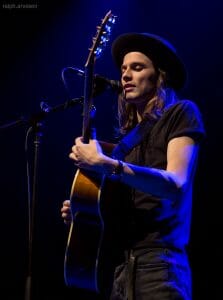 Get James Bay's Style