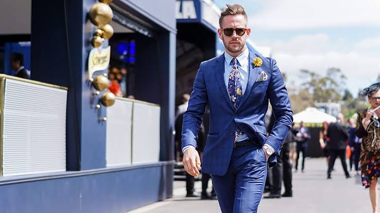 The Best Shirts to Wear With a Blue Suit2