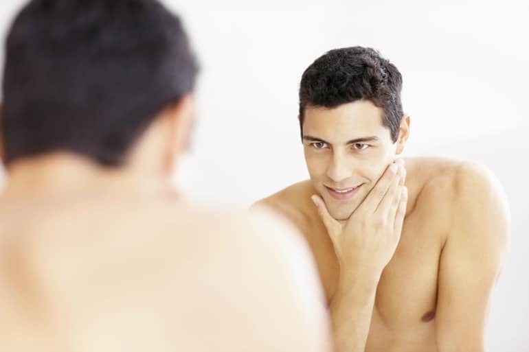 men-shaving-prevent-razor-bumps