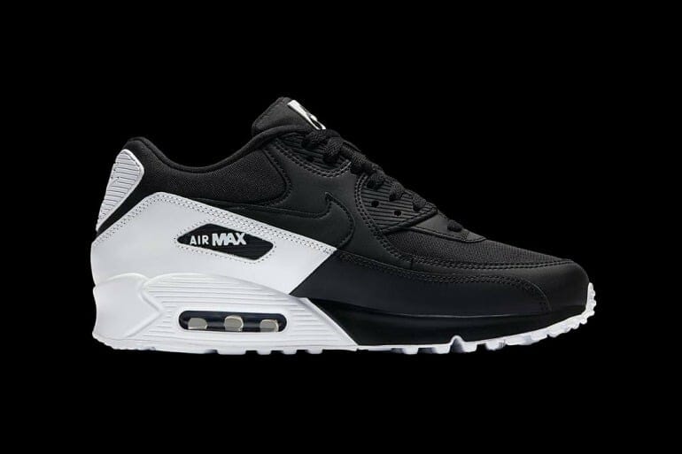 nike air max 90 contrast side on 2