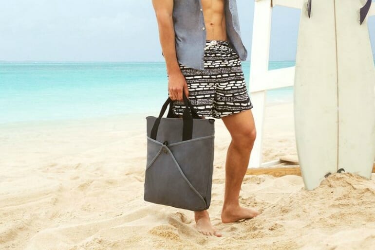 what to wear to the beach for men