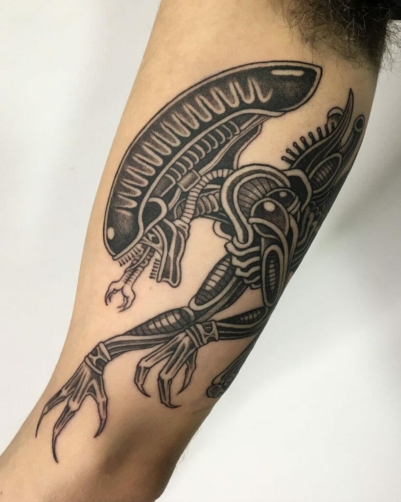 Alien tattoo32 Outsons