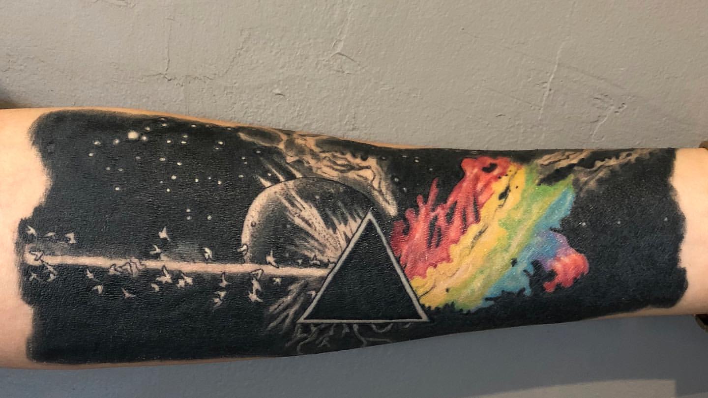 25 Pink Floyd Tattoos That Got Us Seeing The Dark Side Of The Moon •  Tattoodo