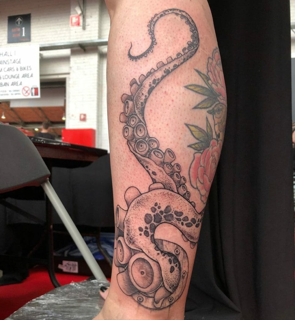 2019 11 09 04.20.48 2172854369757427819 tentacletattoo Outsons