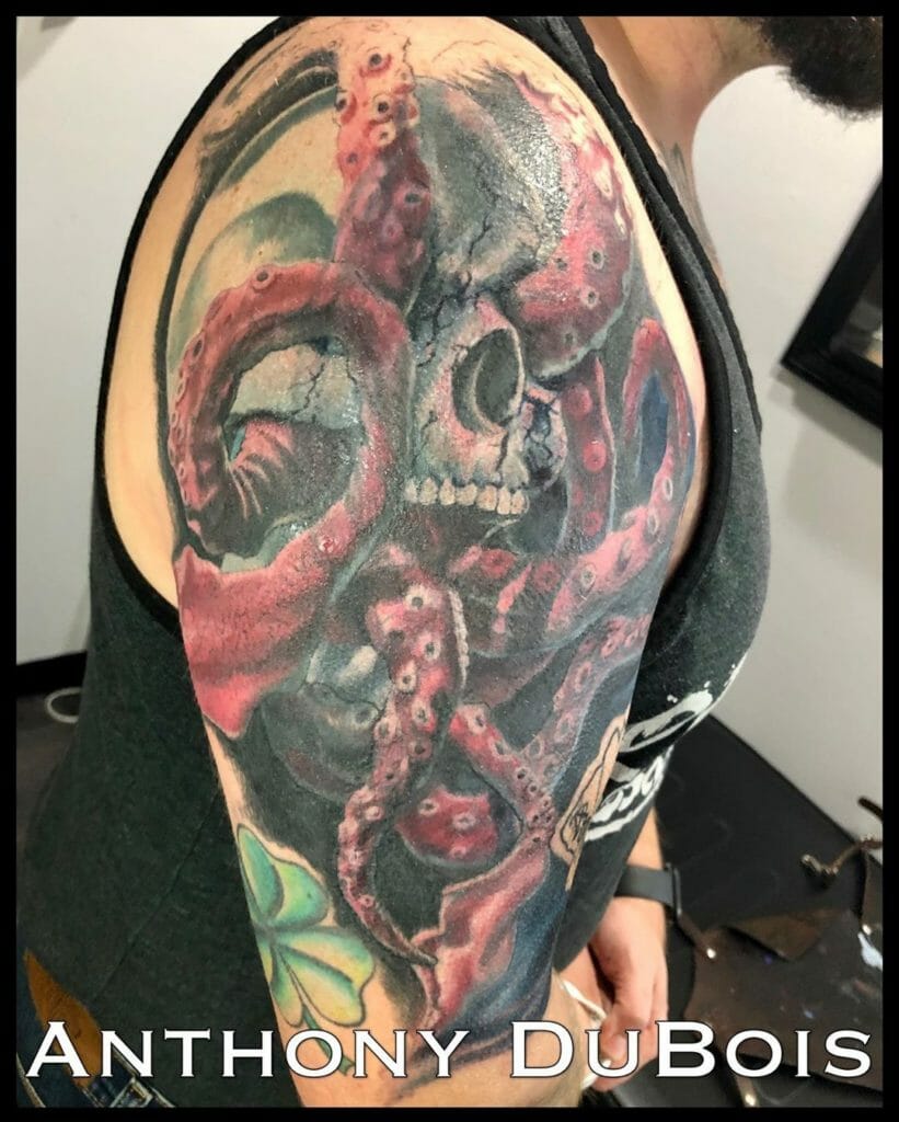 2019 11 14 06.41.32 2176549091593396044 tentacletattoo Outsons