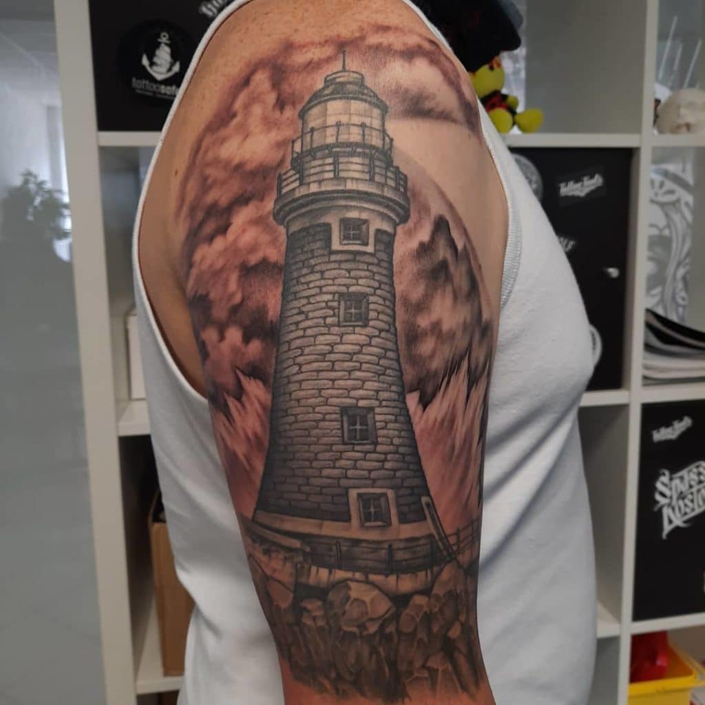2020 07 08 03.04.42 2348211804835846760 lighthousetattoo Outsons