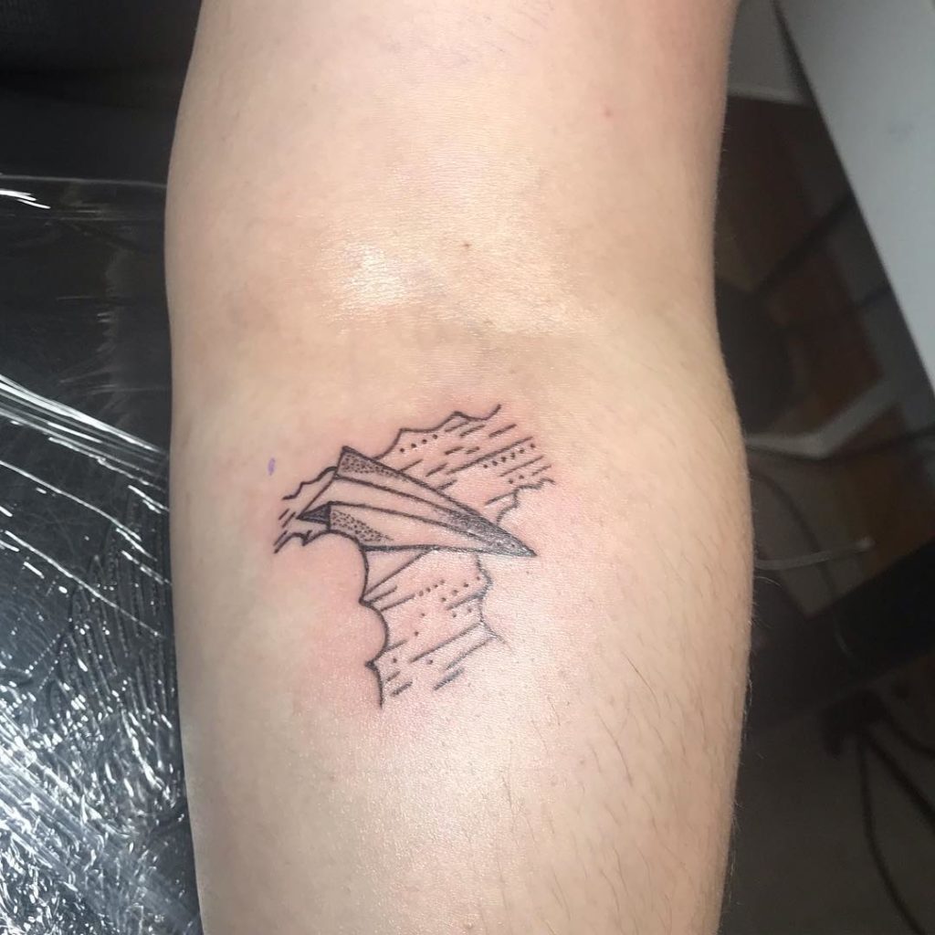 2019 02 18 06.04.32 1981565800116536169 paperairplanetattoo Outsons