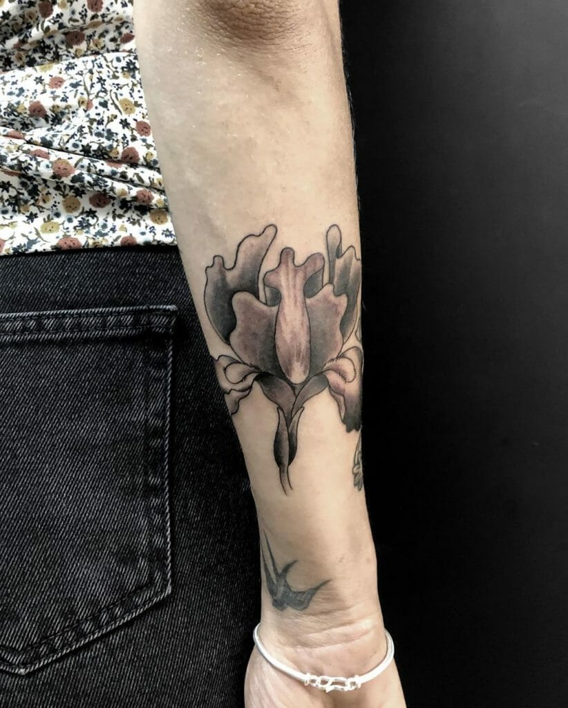 Black iris Tattoo