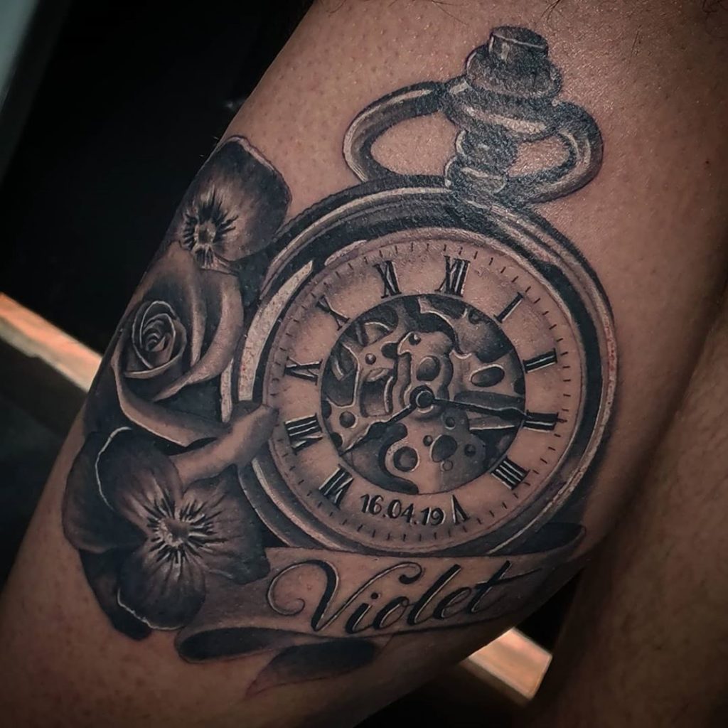 Realistic Black And White Ink Pocket Watch