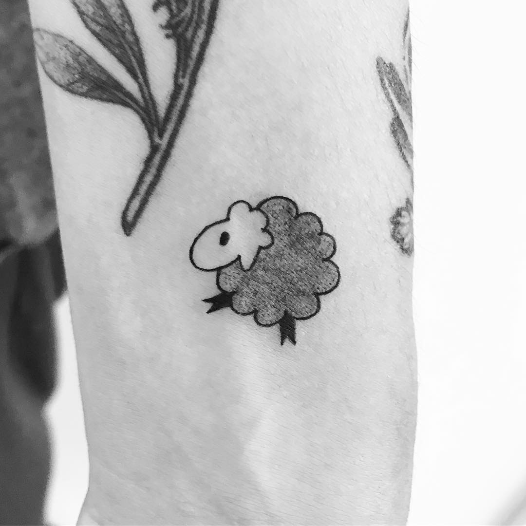 101 Amazing Black Sheep Tattoo Designs You Need To See! Outsons