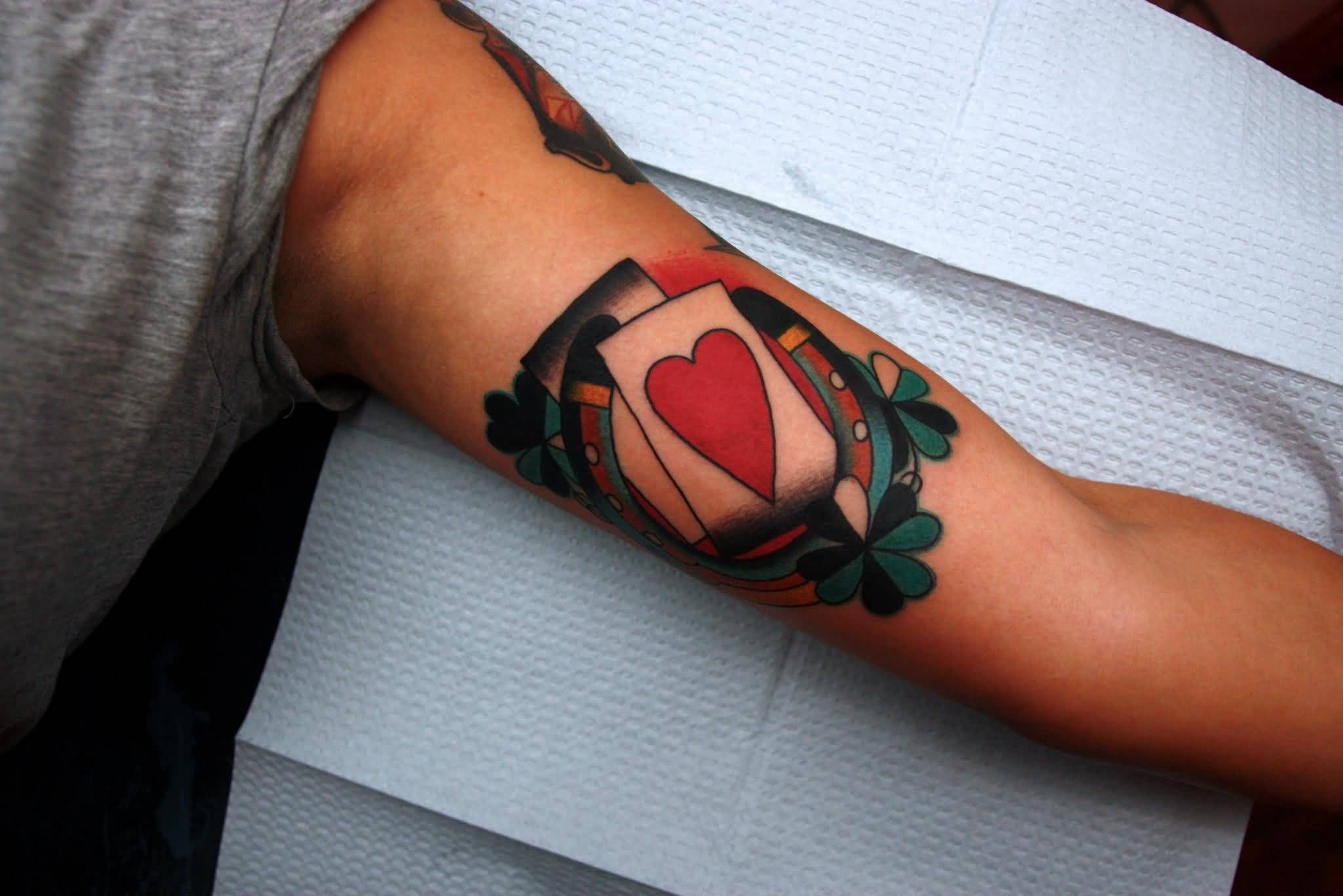 23 Lucky Horseshoe Tattoo Ideas  Designs  Tattoo Glee