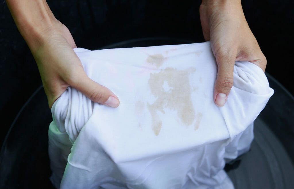 how to clean White Pants