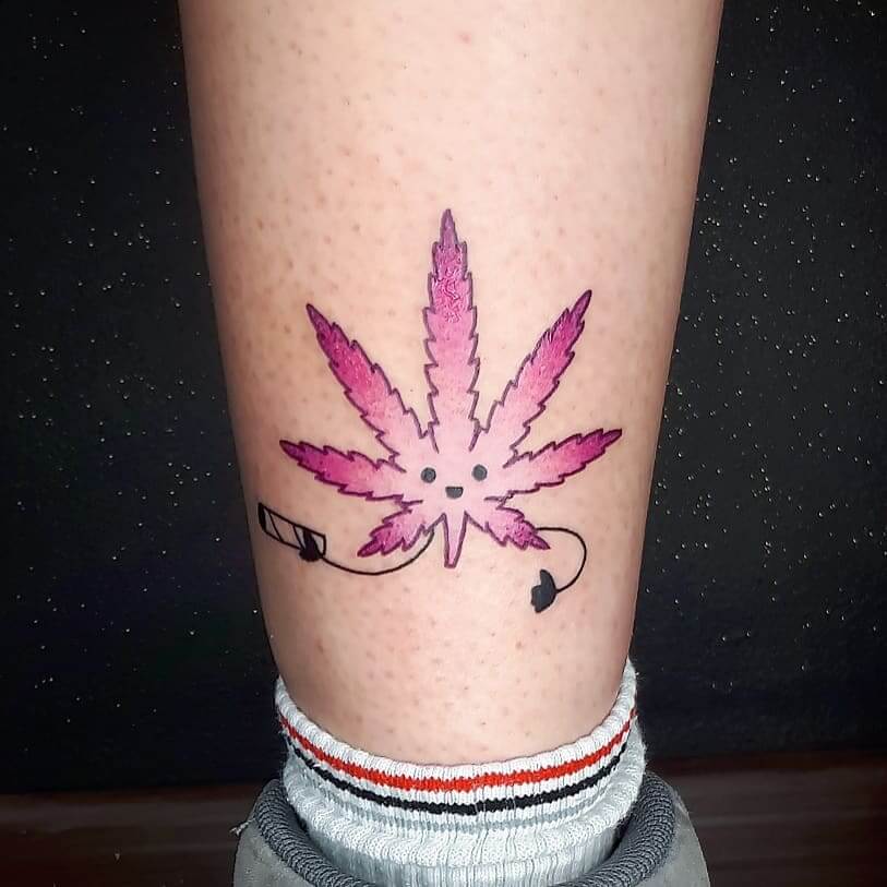 The roach blunt tattoo. It's so bad, that it's perfect🪳💨. Have a great  day! : r/weedtardshangout