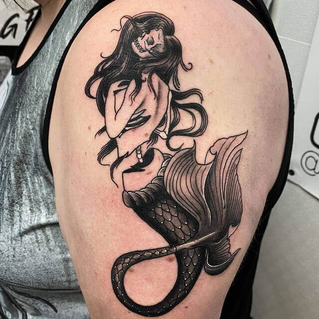 Black And White Tattoos For People Who Love Siren Symbols