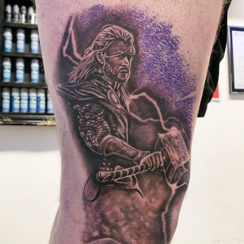 Black Ink Thor Tattoo Over Leg