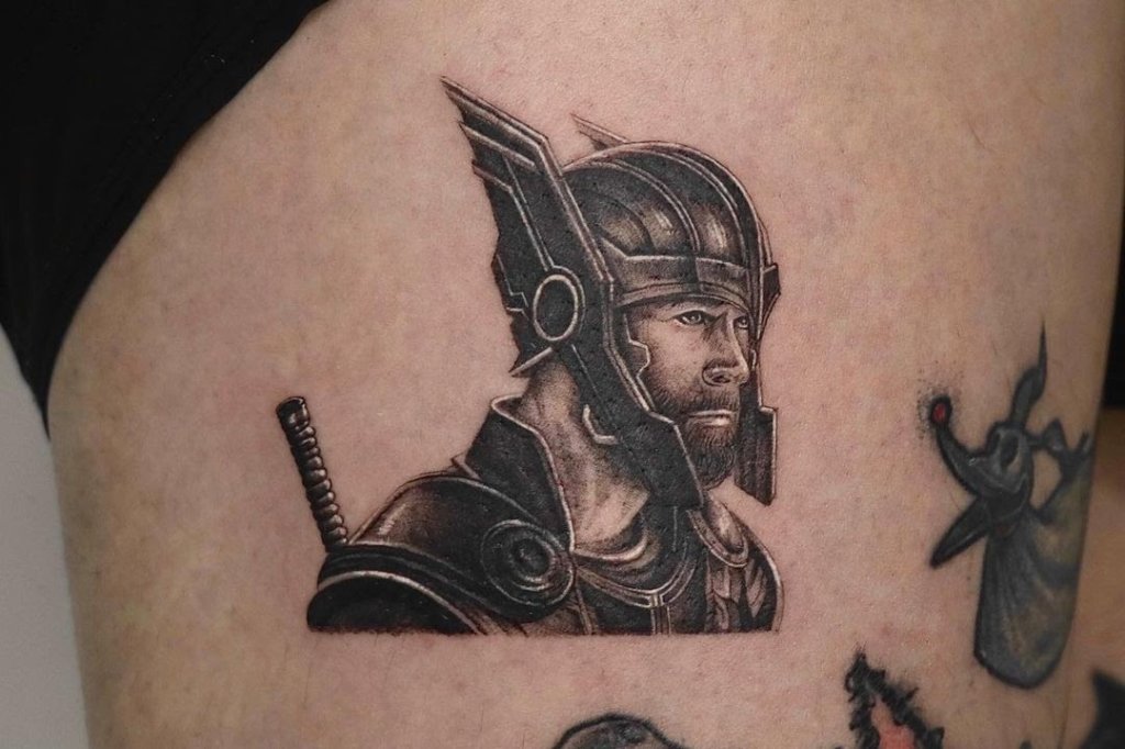 Small Black Thor’s Hammer Tattoos