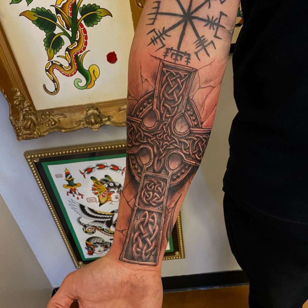 101 Best Celtic Cross Tattoo Ideas You'll Have To See To Believe! - Outsons