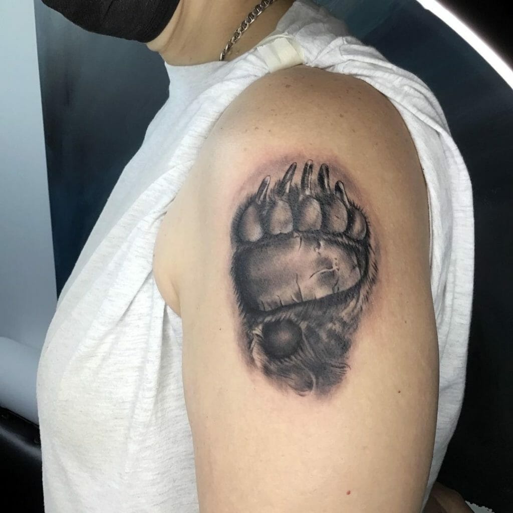 Realistic Ideas For Grizzly Bear Paw Tattoo