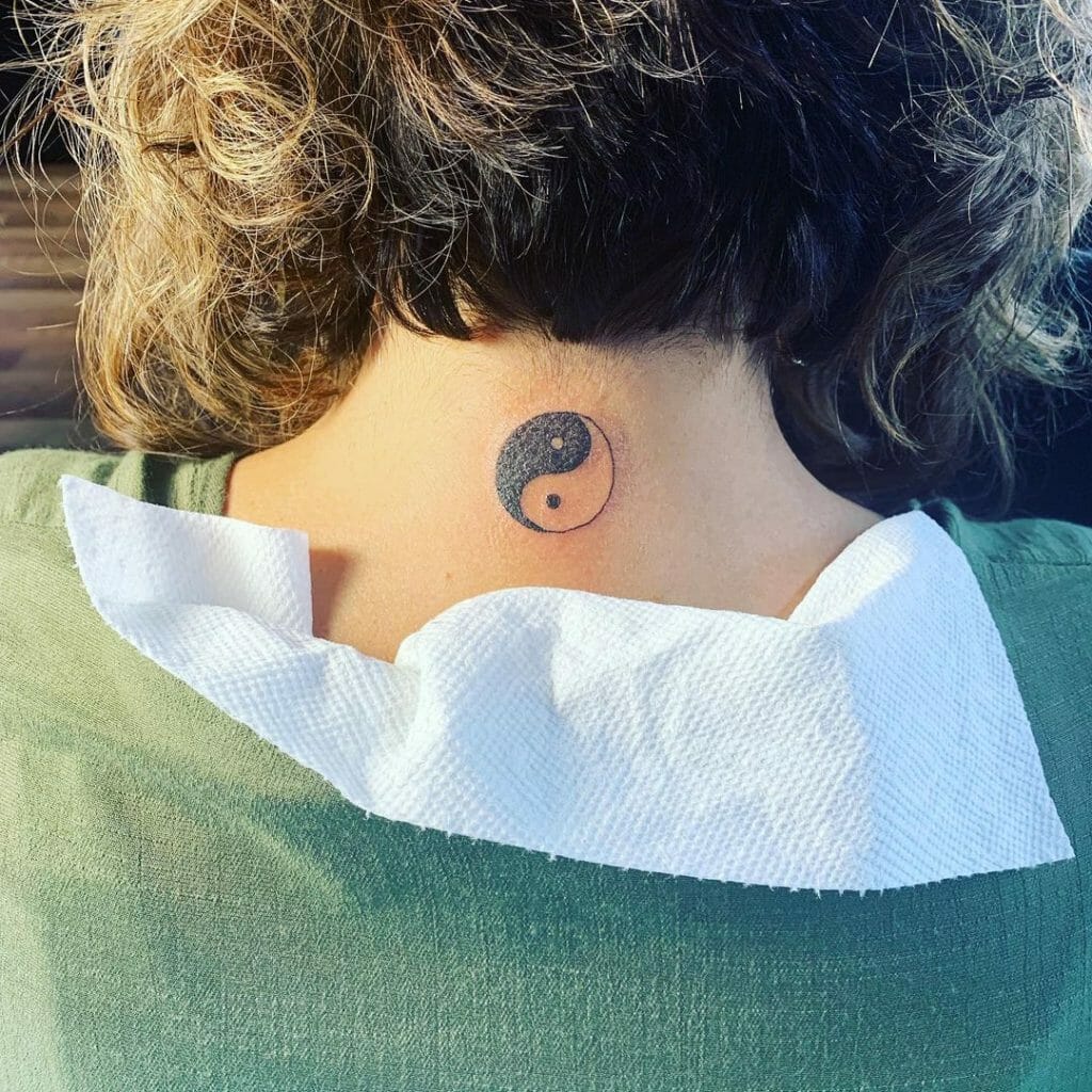 Stunning Back Of The Neck Tattoos With Yin-Yang Symbol
