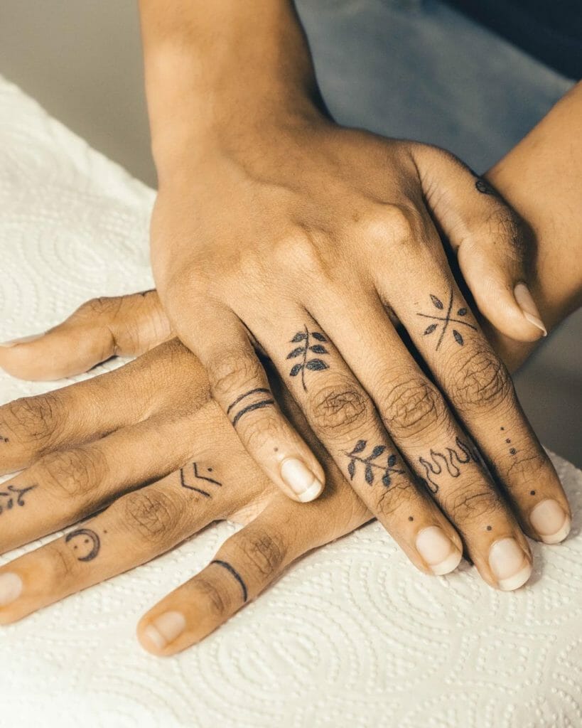 Delicate Fine Line Finger Tattoo Ideas