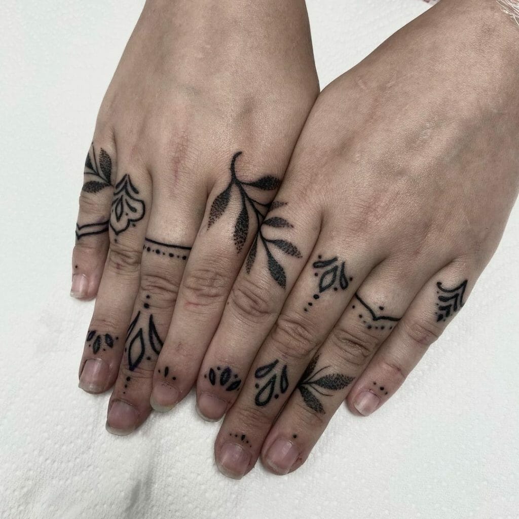 Lovely Finger Tattoo Ideas With Delicate Patterns