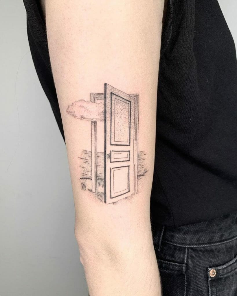 Log-cut Door Tattoo