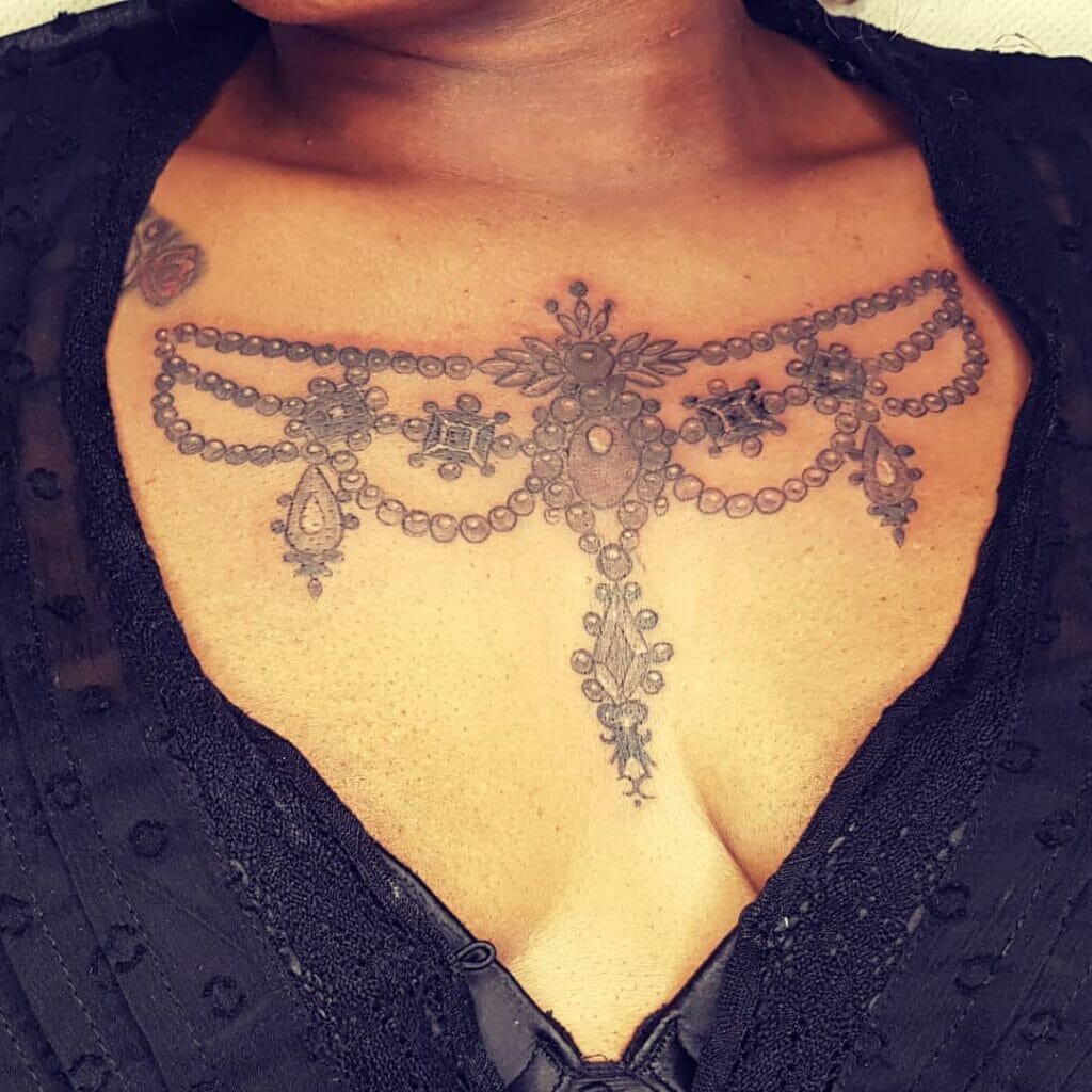 Necklace Tattoo Designs That Look Absolutely Real
