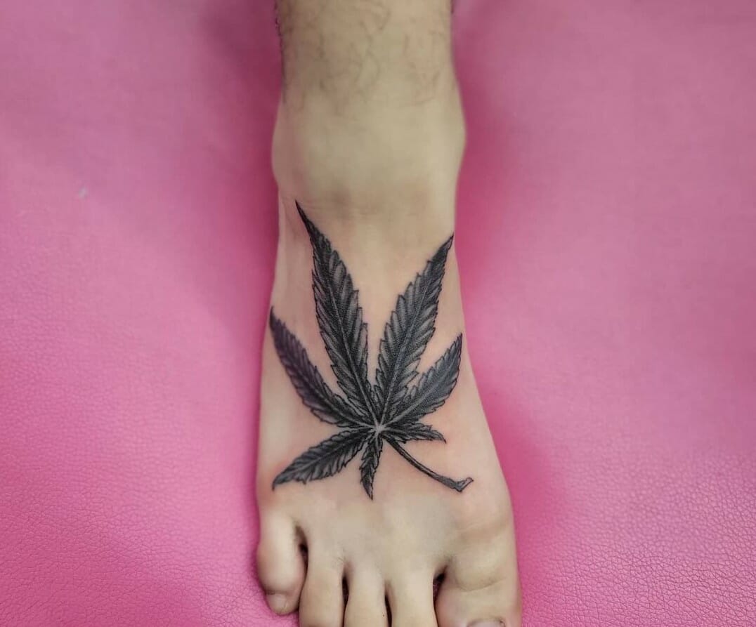 74 Marijuana Tattoo Designs Stock Photos, High-Res Pictures, and Images -  Getty Images