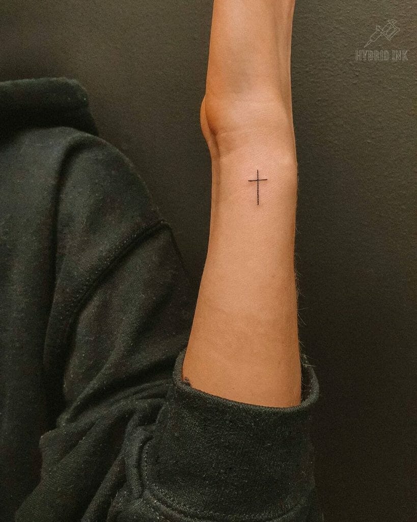 101 Best Dainty Cross Tattoo Ideas That Will Blow Your Mind! - Outsons