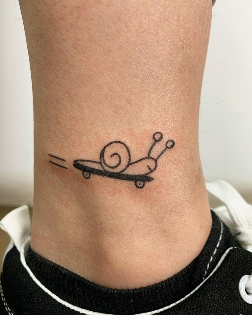 Turbo Snail Tattoo Design On Skateboard