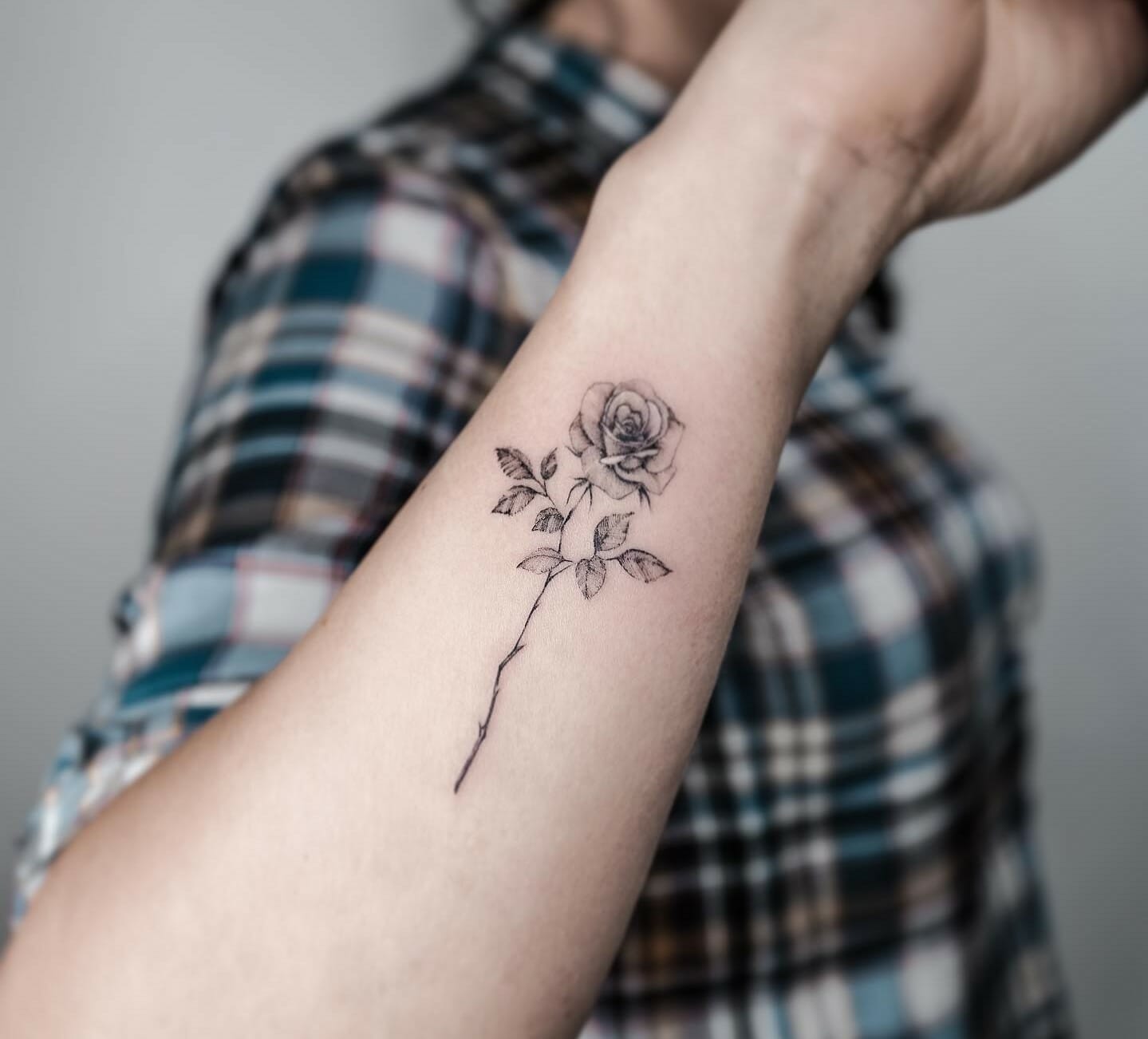 Tattoo uploaded by Elyria Black • Simple Rose outline • Tattoodo
