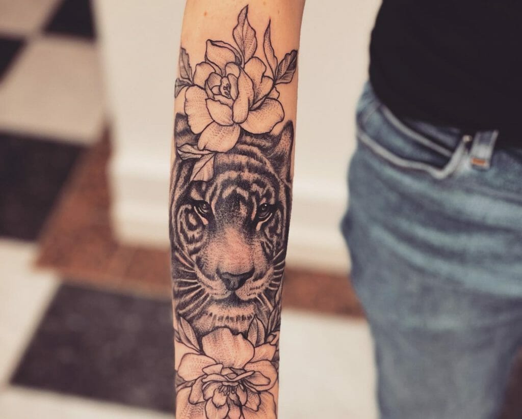 Best Tiger Flower Tattoo Ideas