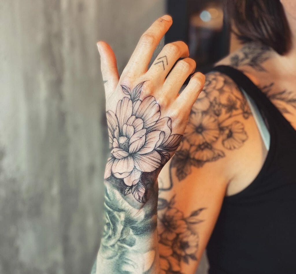 Best Womens Hand Tattoo Ideas