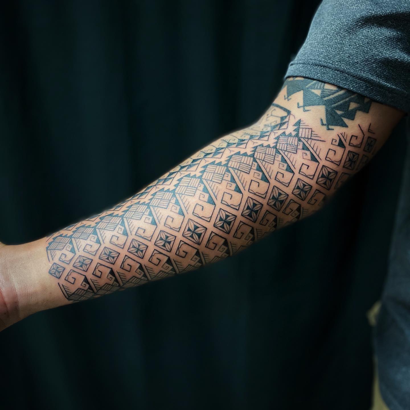 22 Amazing Simple Tribal Tattoo Arm Ideas For 2024!