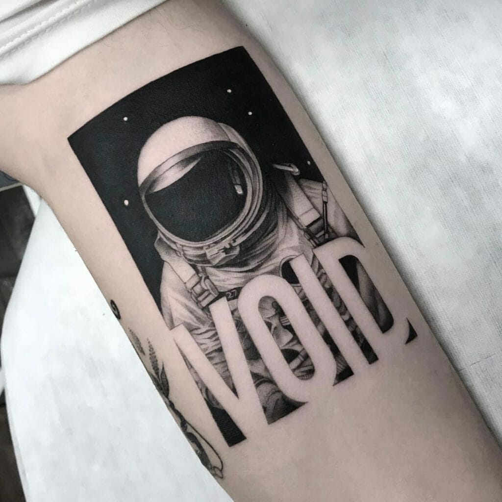 Realistic Forearm Space Tattoo Designs For Guys