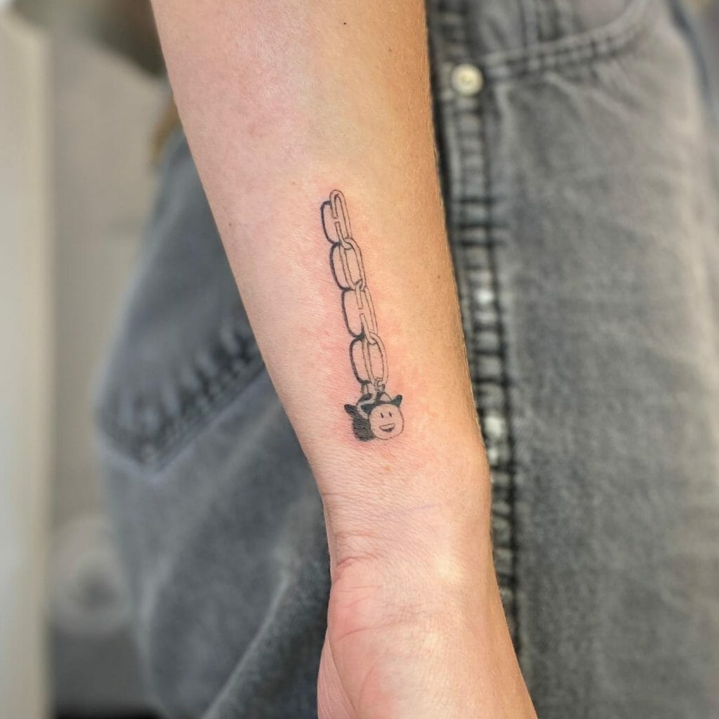 Simple Chain Tattoo