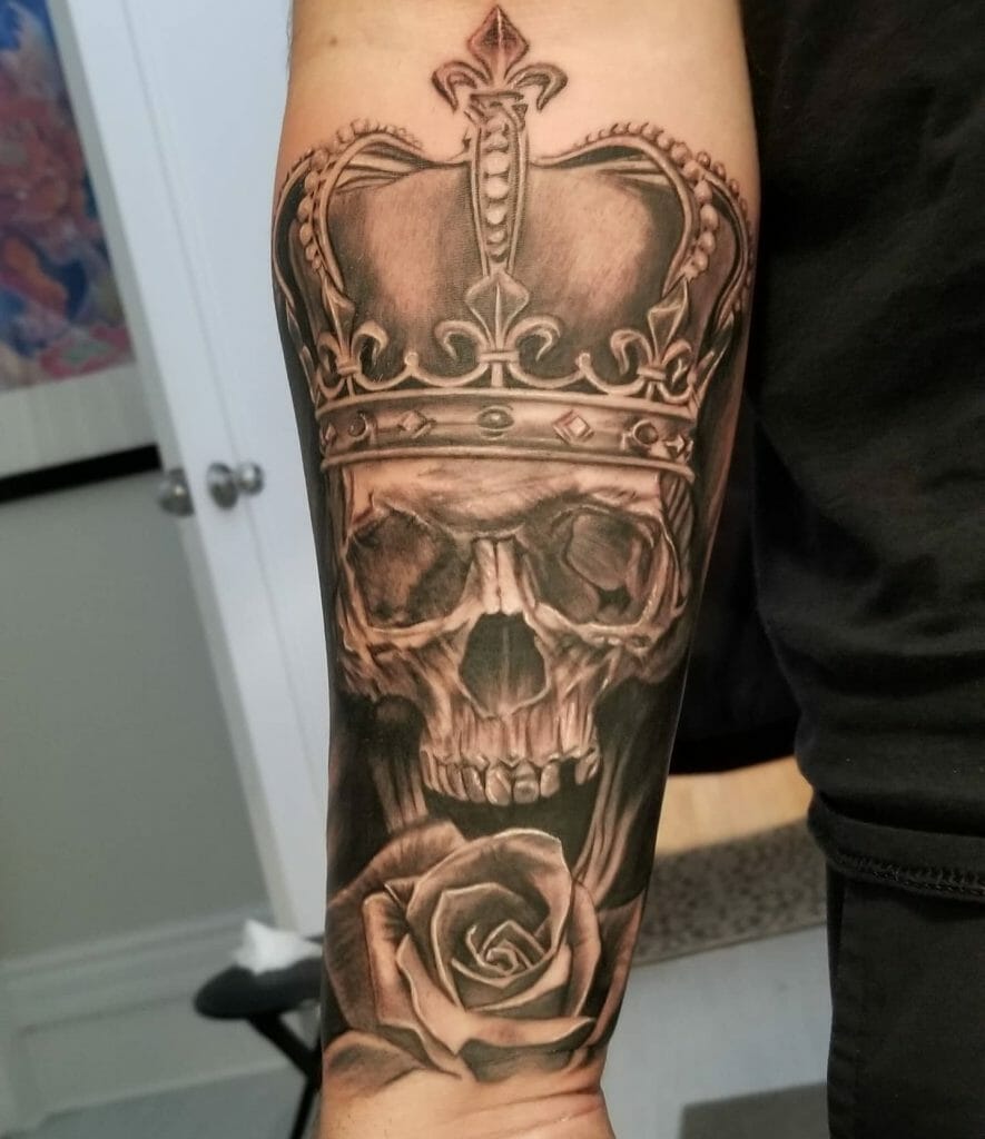Skull Tattoo With The Crown Of The Queen Of England On Its Head