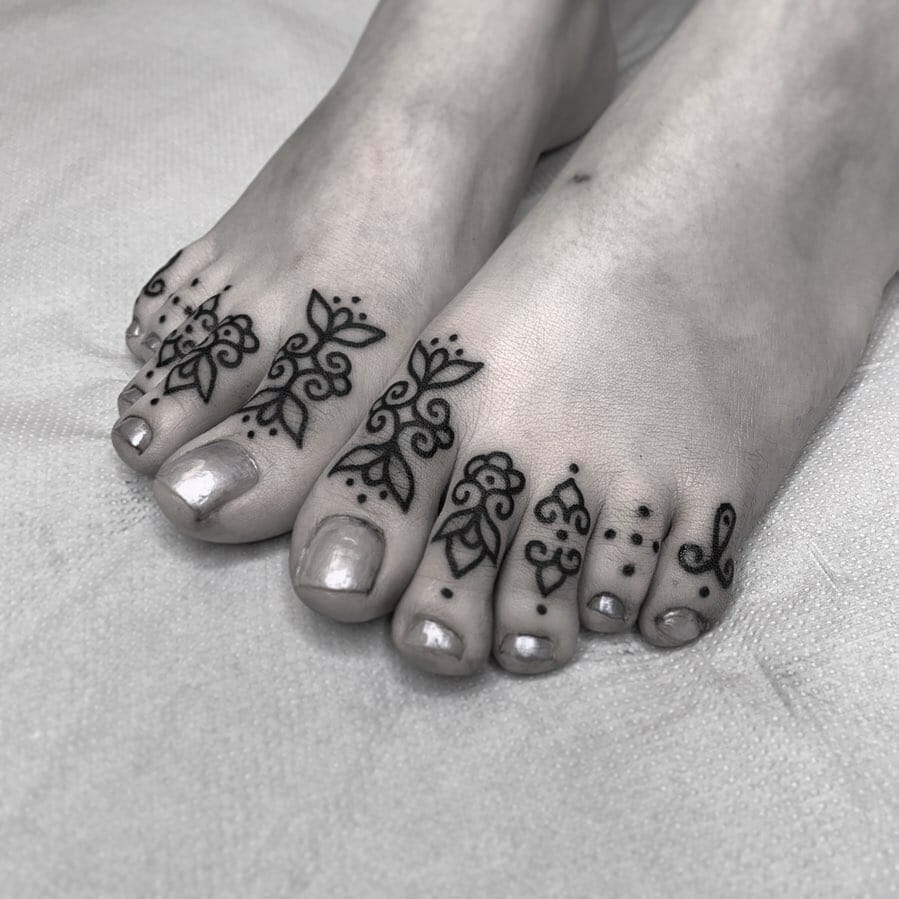 Traditional Toe Tattoo