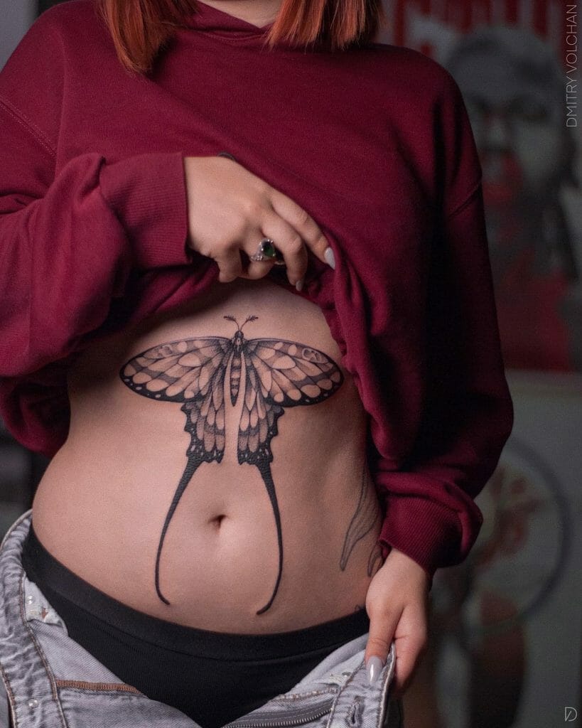 Elegant Monarch Butterfly Tattoos On The Navel