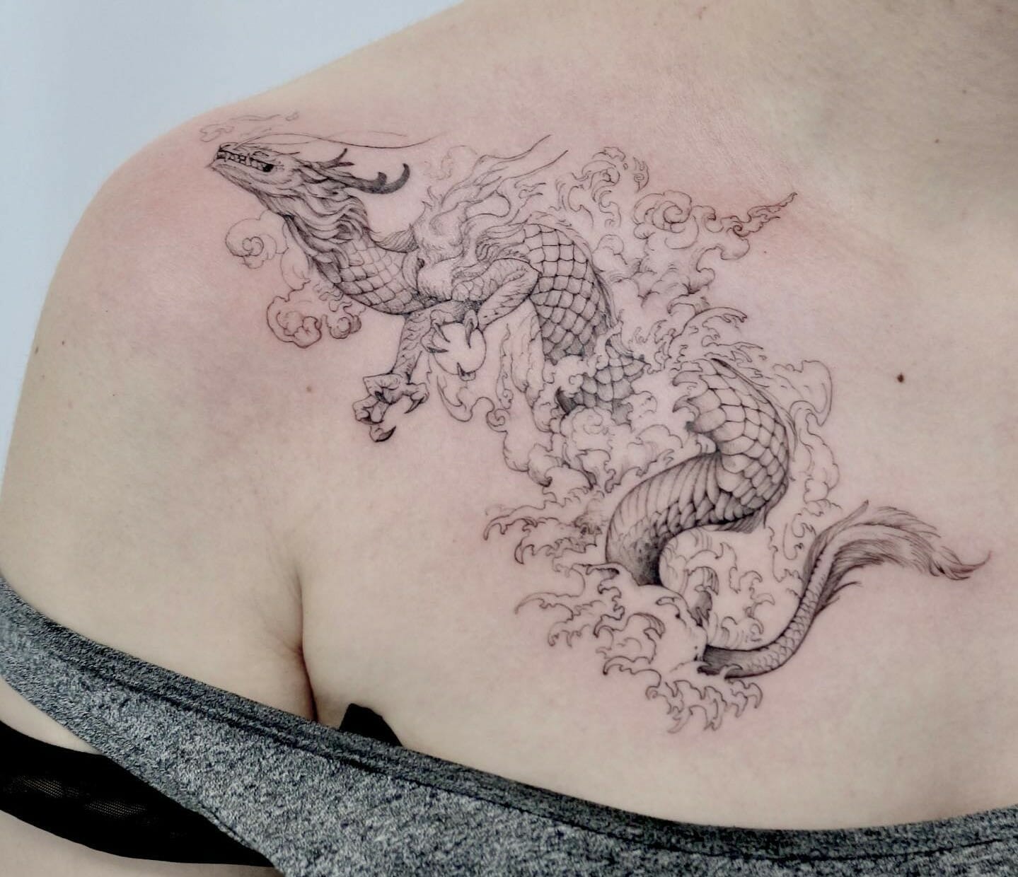 101 Best Women's Feminine Dragon Tattoo Ideas That Will Blow Your Mind! -  Outsons
