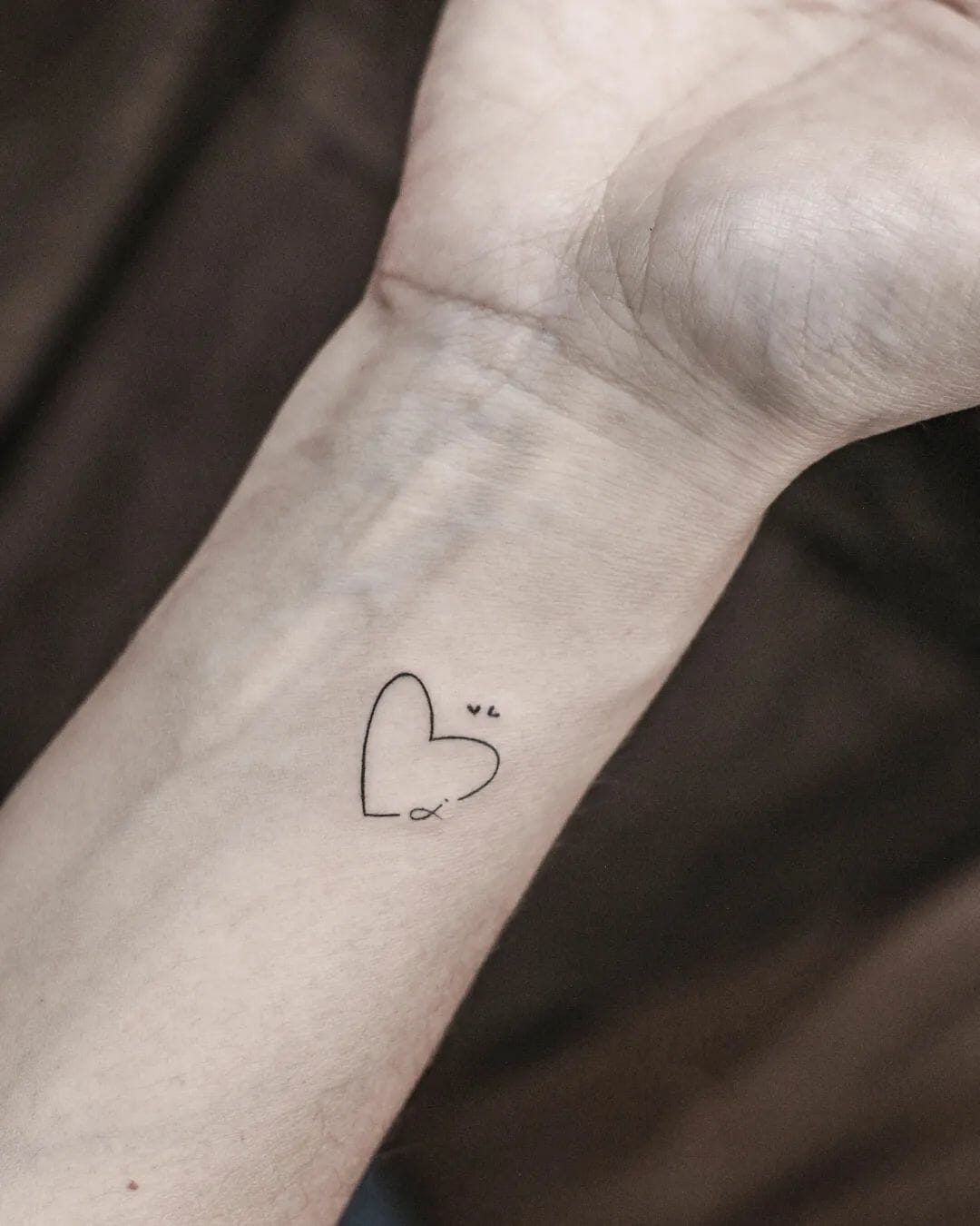10 Best Wrist Heart Tattoo Ideas That Will Blow Your Mind! | Outsons ...