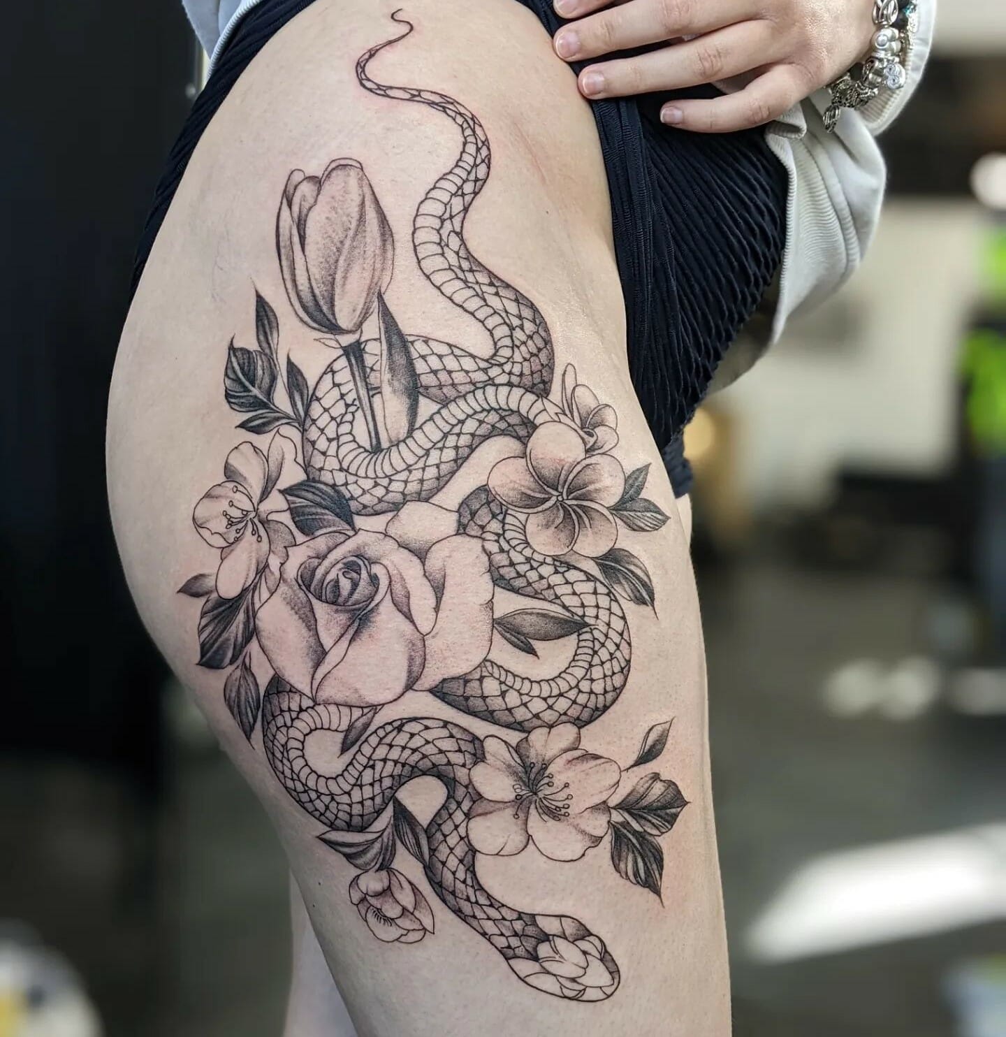 101 Best Snake Thigh Tattoo Ideas That Will Blow Your Mind! - Outsons
