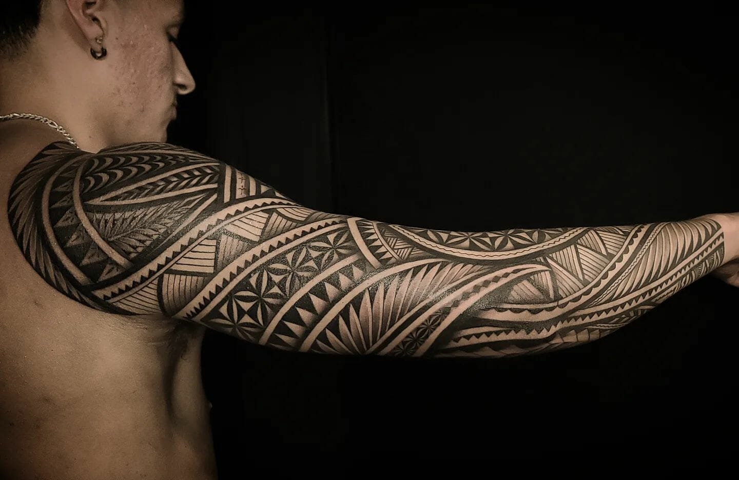 Polynesian tattoo, Sleeve tattoo Cover-up, arm tattoo, ink, white,  monochrome png | Klipartz