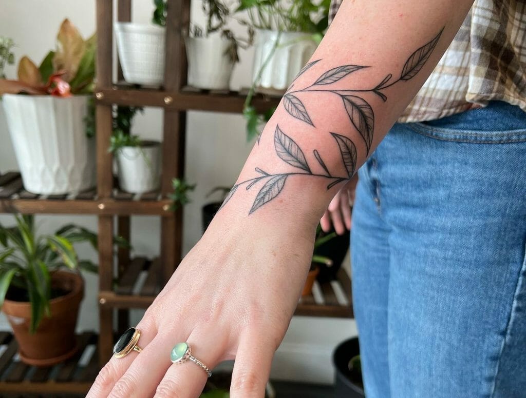 Best Forearm Wrap-around Tattoos