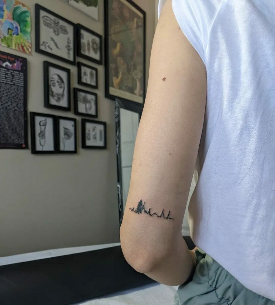 Lovely Memorial Tattoos In The Form Of A Minimalist Sound Wave