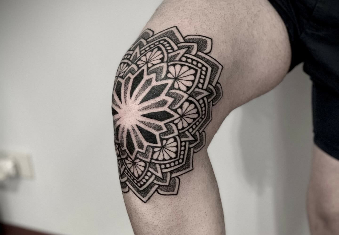 101 Best Knee Mandala Tattoo Ideas That Will Blow Your Mind! - Outsons