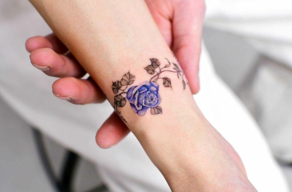 Beautiful Roses Bracelet Flower Wrist Tattoo Ideas